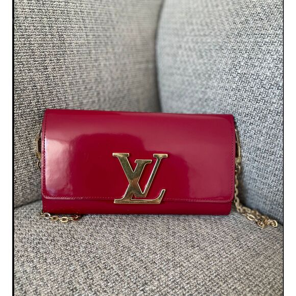 Louis Vuitton Rose Indian Vernis Louise Wallet & Chain - Picture 3 of 6